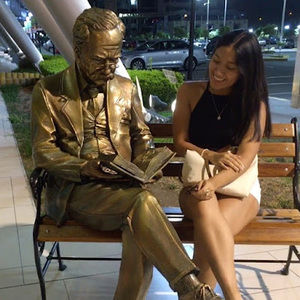 Meet your Posher, Leslie schwartz